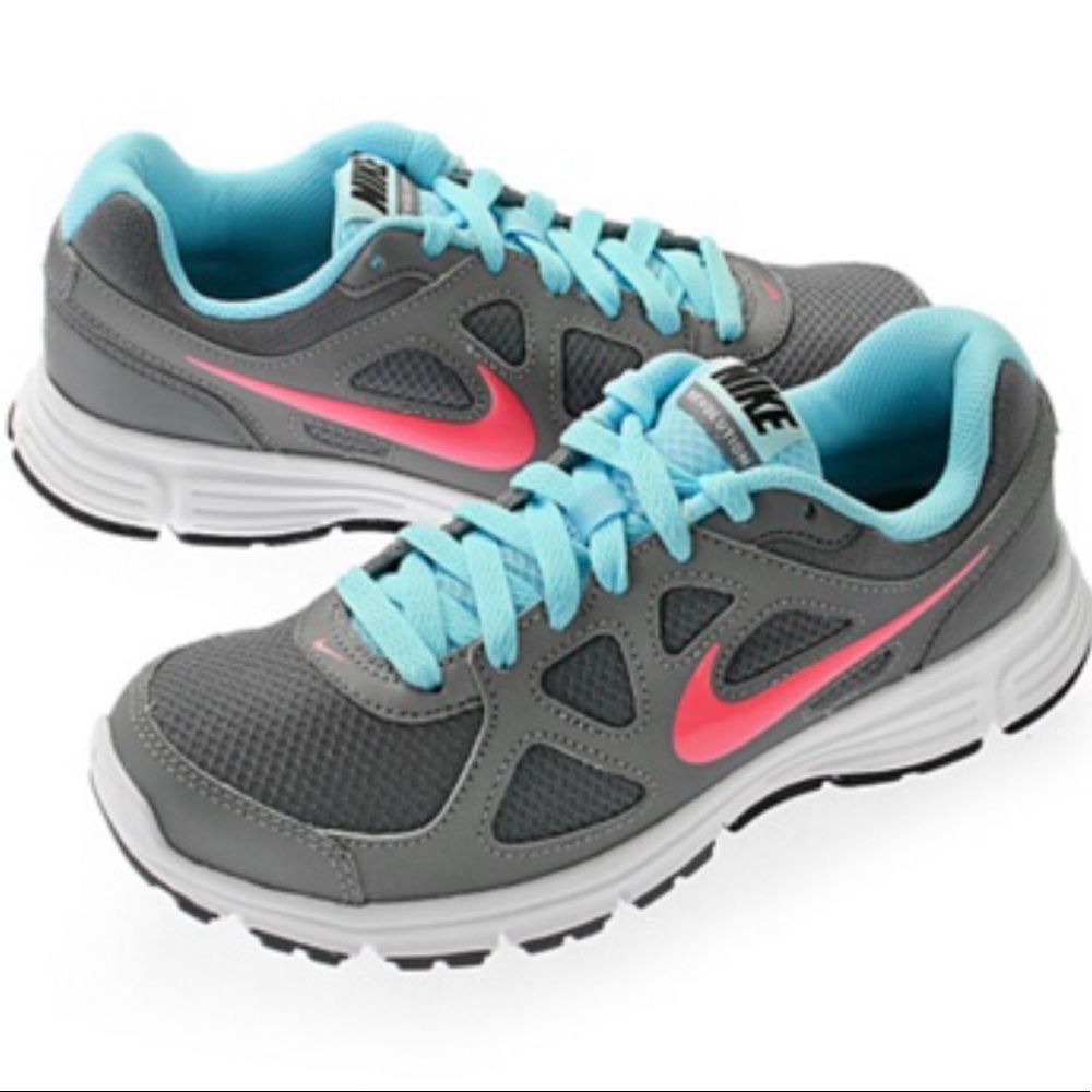 Nike Revolution Athletic Running Shoe Size 8.5